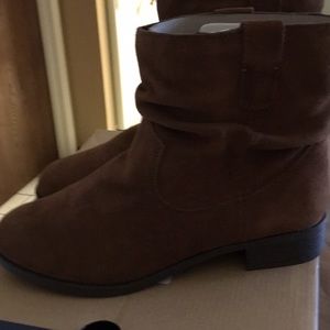 American Eagle Outfitters